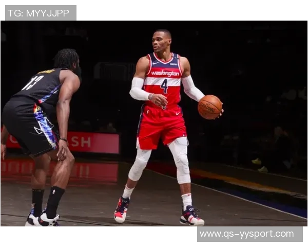 拉梅洛鲍尔半场表现平平10投5中贡献11分6助攻三分球命中率不佳